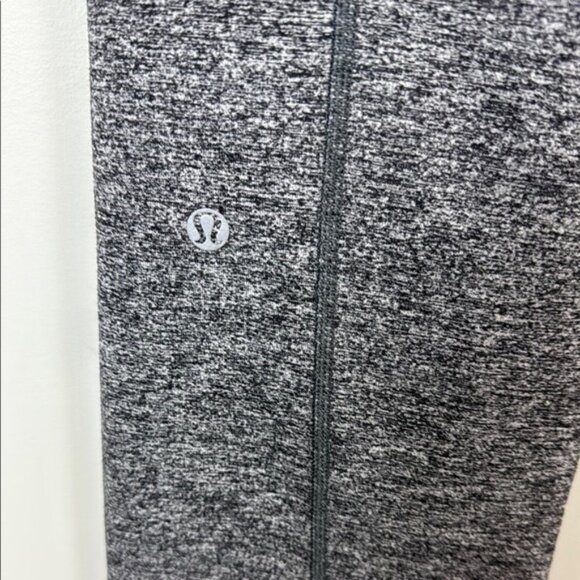 Lululemon Athletica Straight Up pants. HIGH WAIST. Size 2-4 Heather grey - Picture 4 of 6